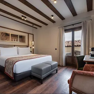 Aurea Hotel